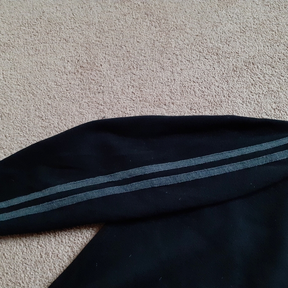 Eddie Bauer Black Sweater - Picture 4 of 7